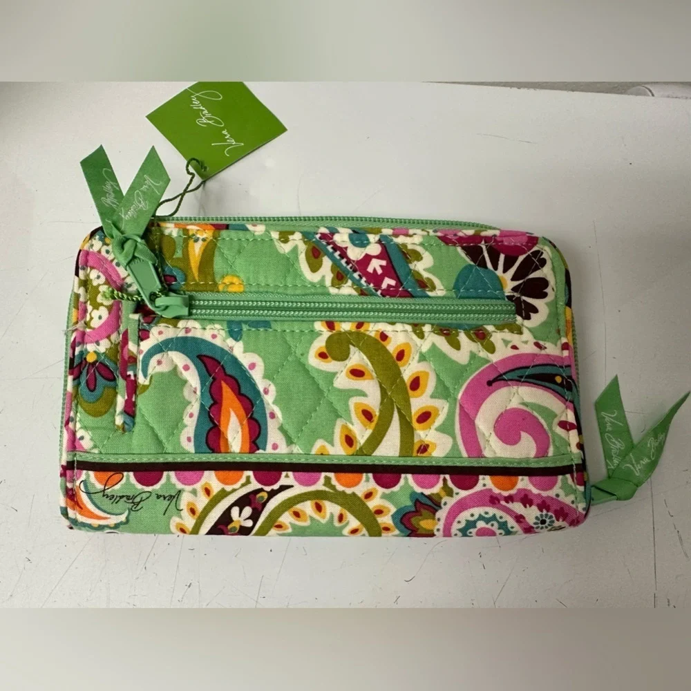 VERA BRADLEY Turnlock Wallet   